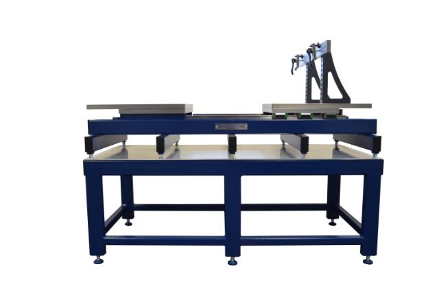 Mesas de apertura y rotación de moldes con placas roscadas M8 para soportes forjados. Carga Max. de 1,5 a 3Tn