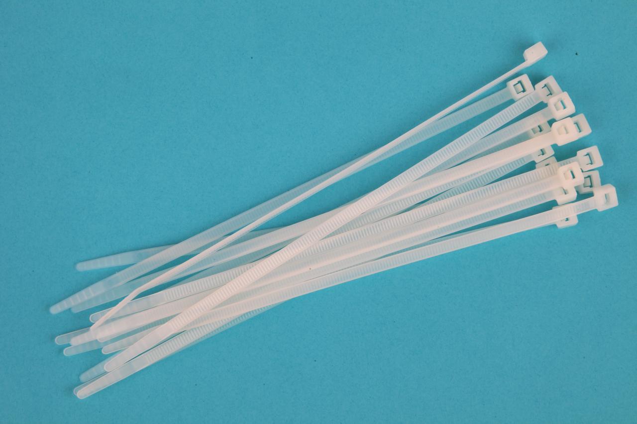 Abrazaderas de Nylon